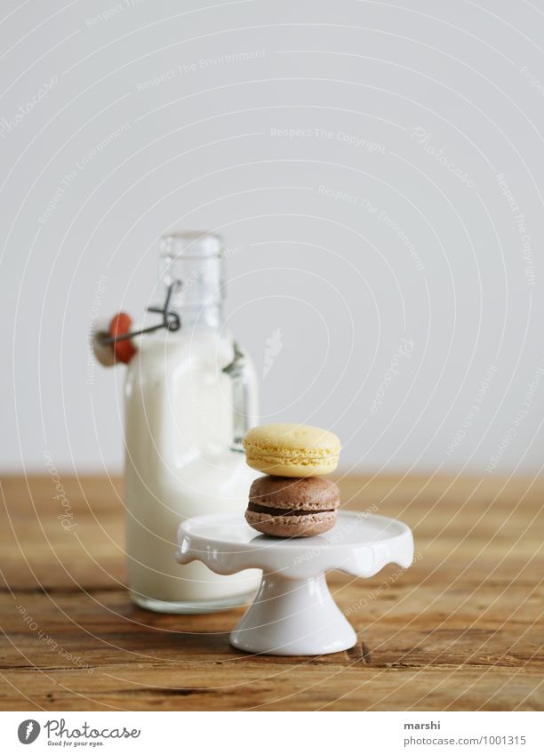 délicieux Food Nutrition Eating Beverage Drinking Milk Emotions Moody Bottle Delicious Candy Beautiful jummy Dessert Food photograph Colour photo Interior shot