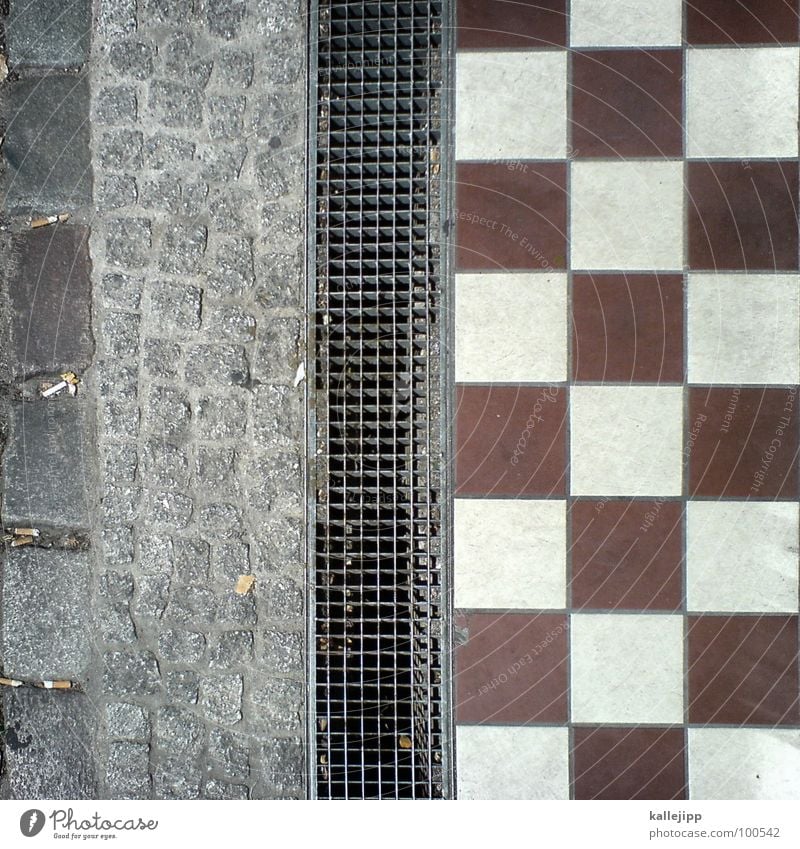 square Square Floor covering Pattern Sidewalk Grating Material Cobblestones Stone Tile Lanes & trails Metal Paving tiles Metal grid Exterior shot Drainage
