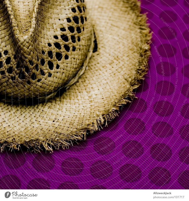 Organic headgear vs. polyvinyl chloride tablecloth Straw hat Headwear Farmer's hat Blade of grass Dried Cap Style Circle Coffee break Break Boredom Summer Hat