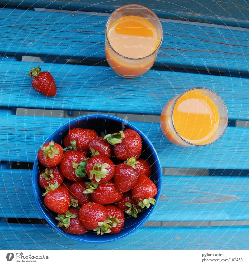 strawberry breakfast Juice Juice glass Turquoise Red Wood Green Healthy Fruit Strawberry Glass Orange Blue Bowl tish multivitamin