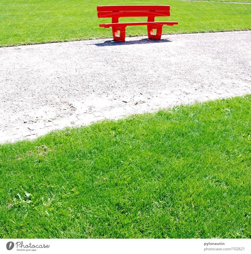I sit in the green and see red Meadow Park Gravel Red Green Gray Summer To go for a walk Break Leisure and hobbies Sunday Bench Lanes & trails Lawn