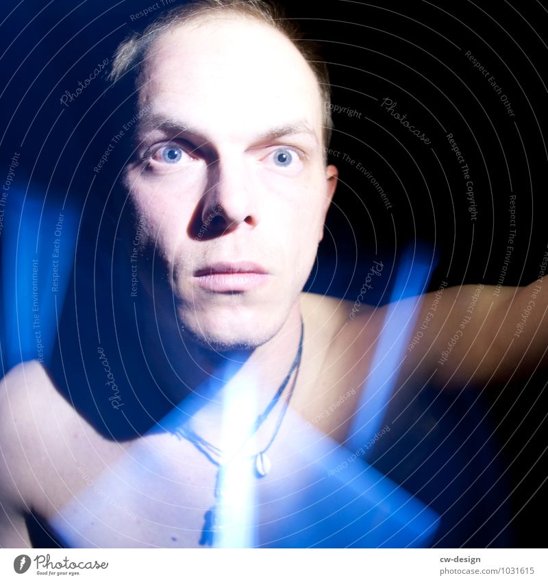 1500 Viewing angle younger youthful Young man Naked Upper body free Man Blue blue light Light Bright Light blue light blue Floodlight pretence Masculine