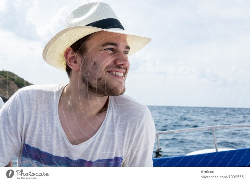 summer vacation Masculine Young man Youth (Young adults) Man Adults Face 1 Human being 18 - 30 years Water Sky Horizon Summer Beautiful weather Navigation