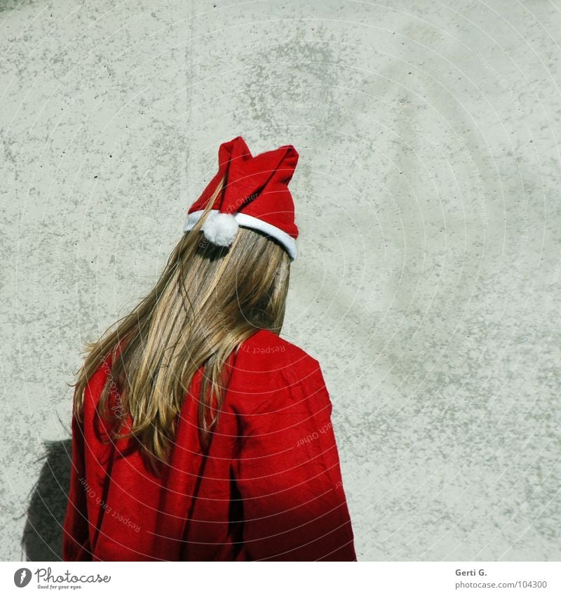 u n d e r c o v e r Santa Claus Religion and faith Trade Commercial Wall (building) Wall (barrier) Concrete Gray Light Timidity Red White Long-haired Man