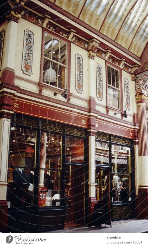 London Shopping Building Historic Architecture arcades