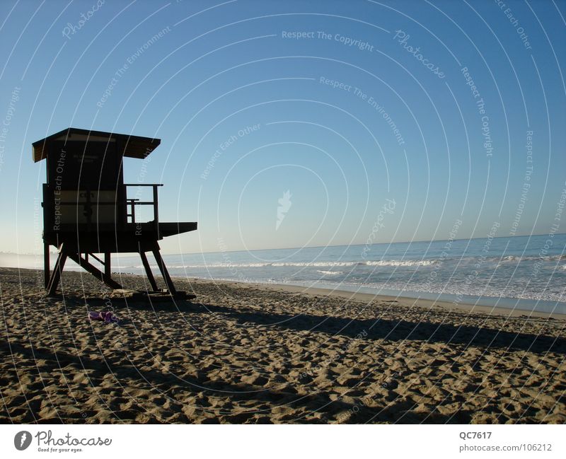 future-proof Beach Ocean Lifeguard lifetower Shadow Sand Water