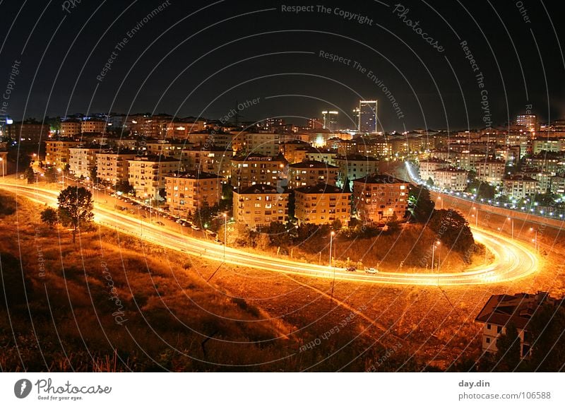 Levent / Istanbul @ Night House (Residential Structure) Light Turkey Flat (apartment) Residential area Places Traffic infrastructure Street Curve Skyline
