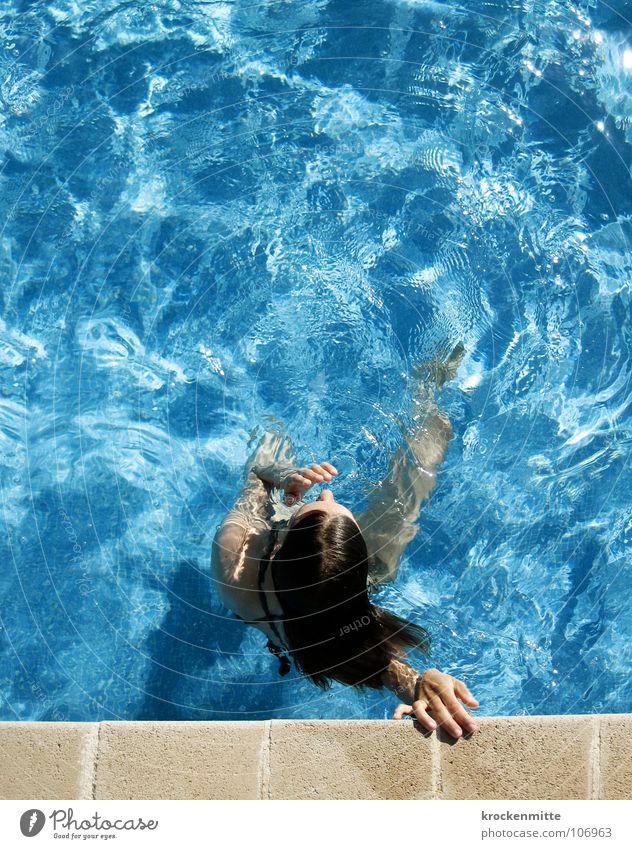 take a breath Swimming pool Refreshment Leisure and hobbies Vacation & Travel Hotel Reflection Refrigeration Wet Woman Swimmer (professional sportsman) Summer