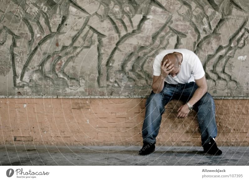 Headache {m} = headache Distress Man Masculine Think Grief Loneliness Fear Panic Feeble Pain migraine Futile Sit ponder