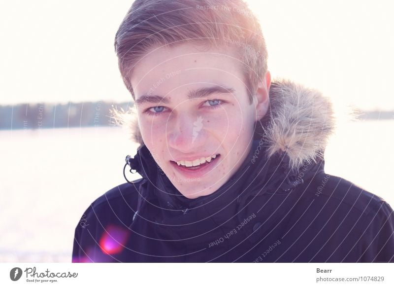 Winter portrait with light flashes Human being Masculine Young man Youth (Young adults) Face 1 13 - 18 years Child Sunlight Beautiful weather Snow Field
