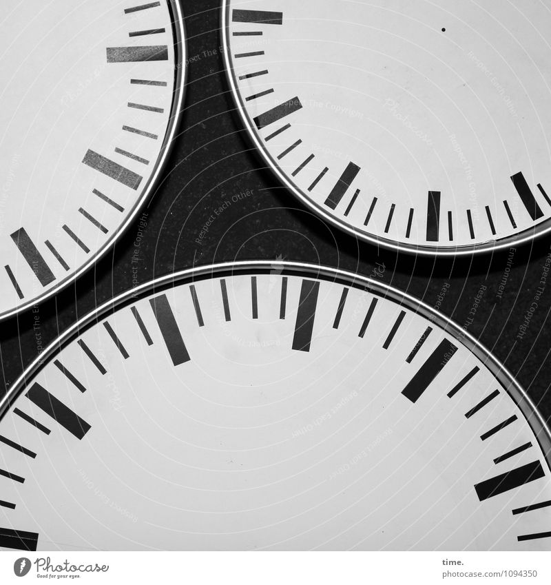 HMV | Pastime Measuring instrument Clock Clock face Sign Line Circular Circle Esthetic Equal Inspiration Arrangement Services Transience Lose Irritation Time