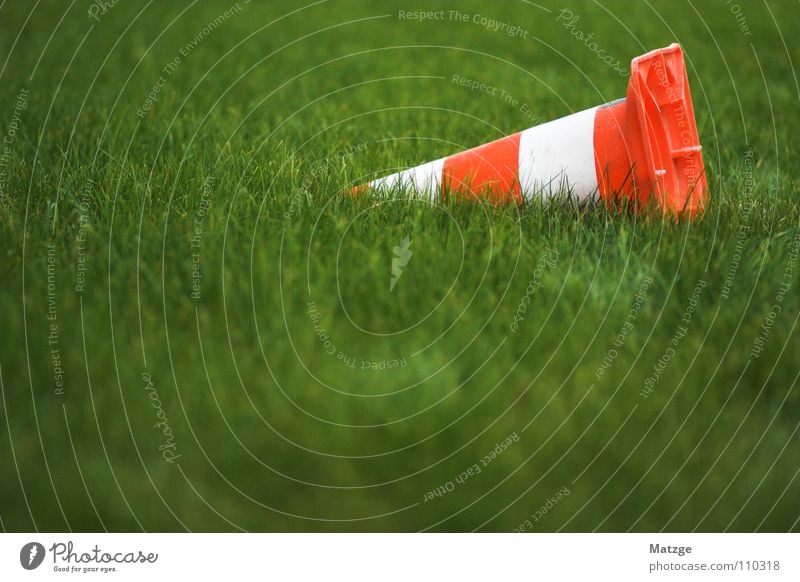 Mis Verchehrstöggeli White Barrier Close Grass Green Grass green Meadow Stripe Traffic cone Warning label Warning sign Transport traffic cap Orange warning