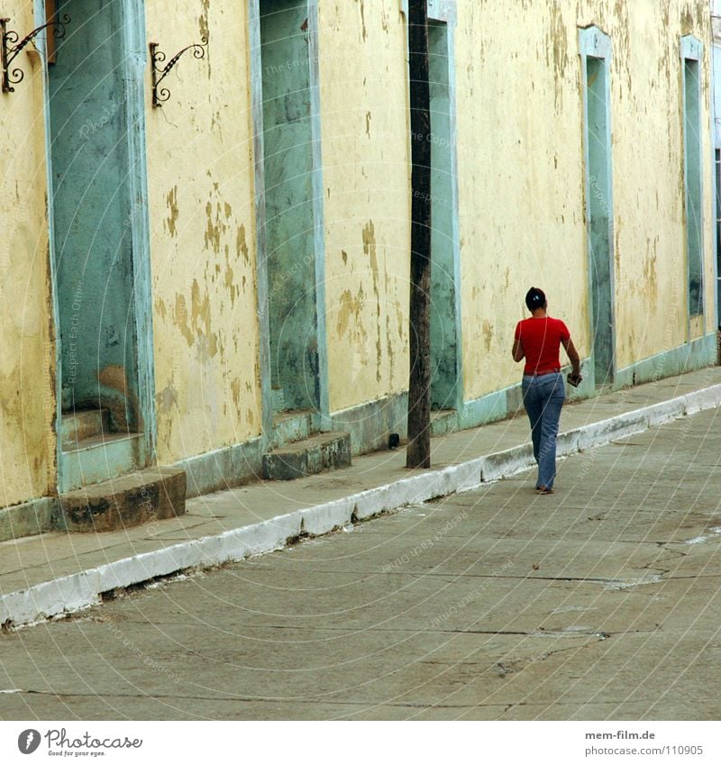 walking in havana Havana Cuba Cuban Red To go for a walk Woman South America Transport Street cubane dawdle around Rotate take a stroll Jeans