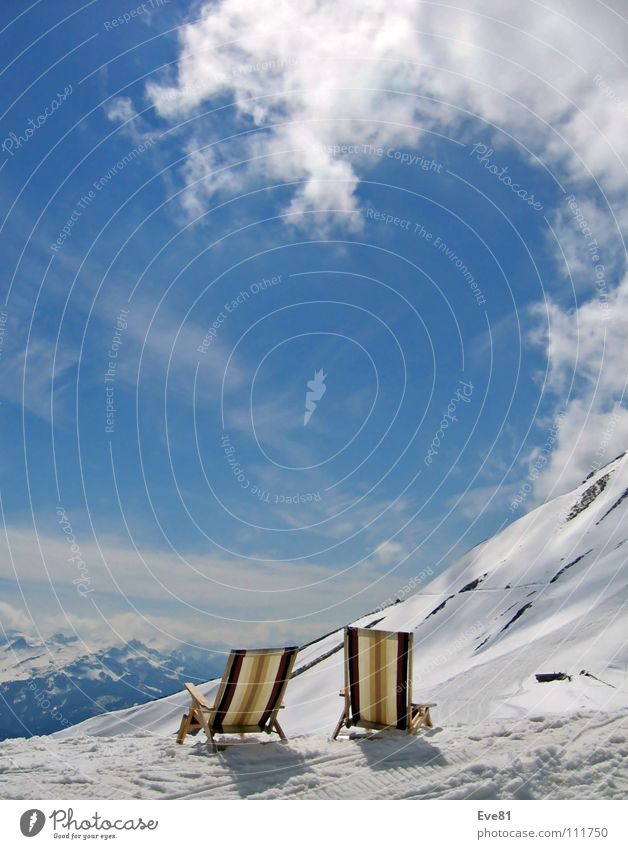 Tsunami cloud or togetherness in the snow Winter Clouds Deckchair Together Switzerland Mountain Snow Sun