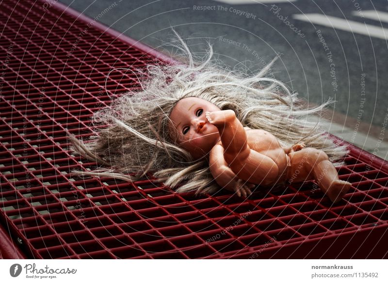 jeanny Toys Doll Lie Compassion Sadness Pain Fear Horror Apocalyptic sentiment Naked Grief Remote doll hair Forget without clothes Deserted Colour photo