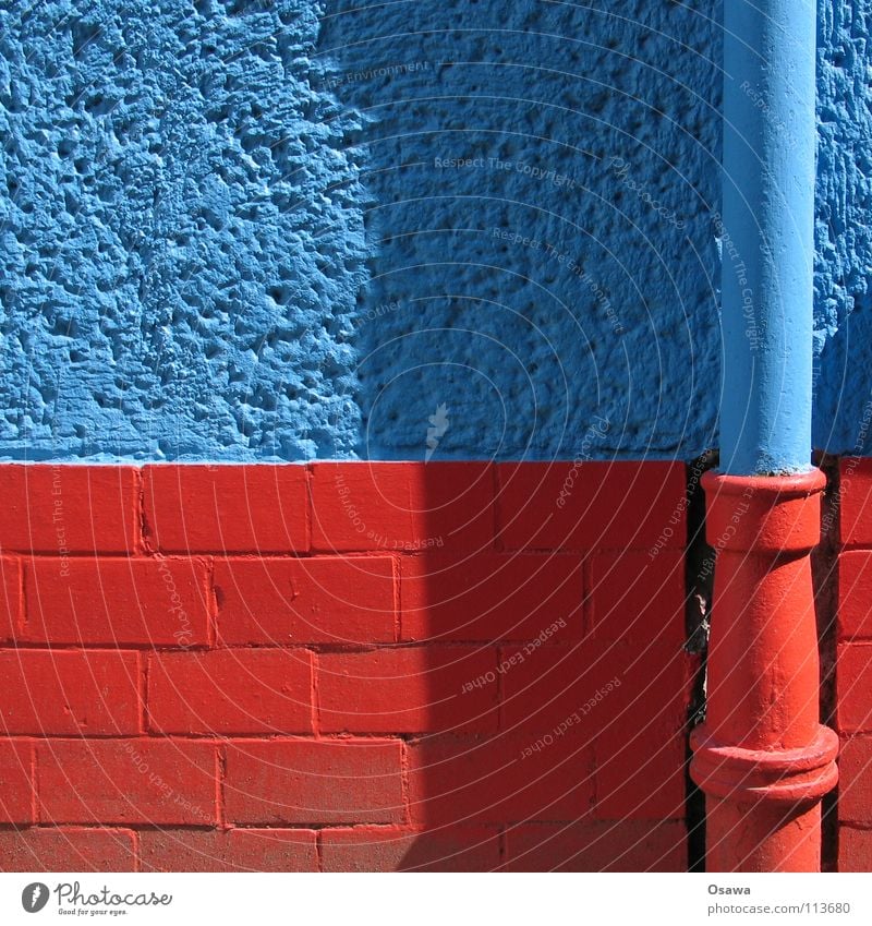 CAMOUFLAGE Wall (building) Downspout Red Camouflage Wall (barrier) Paintwork Invisible House (Residential Structure) Building Manmade structures Rainwater