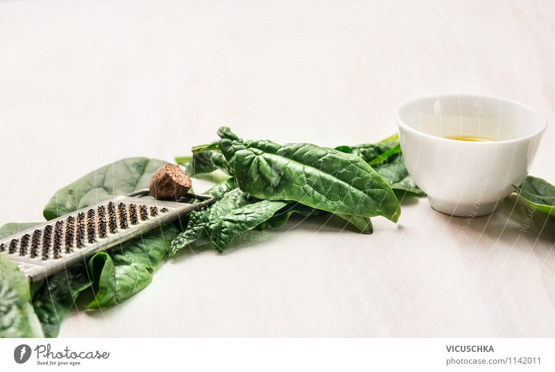 Spinach, oil and grater with nutmeg Food Vegetable Lettuce Salad Herbs and spices Cooking oil Nutrition Lunch Dinner Organic produce Vegetarian diet Diet Bowl