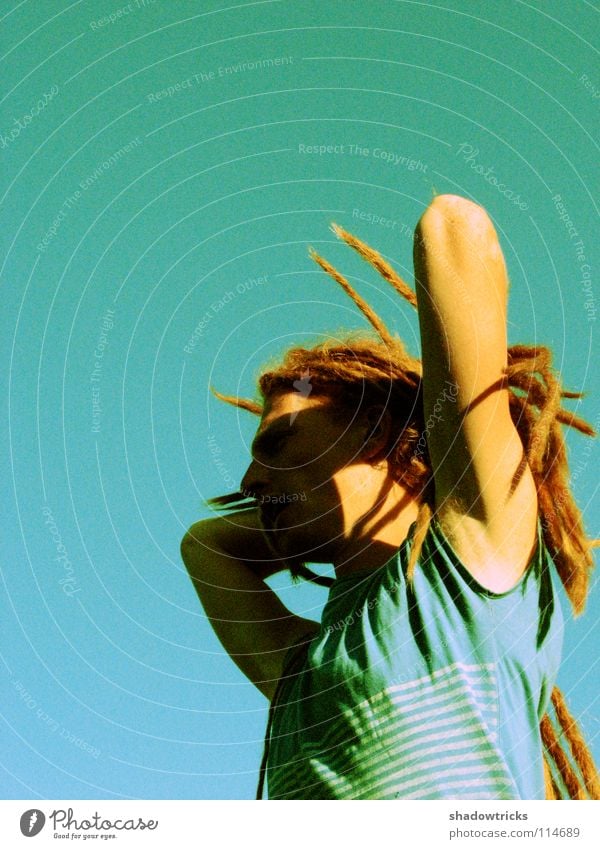 rasta Dreadlocks Reggae Style Red T-shirt Man Green Turquoise Cyan Cool (slang) Flexible Relaxation Seventies Cross processing Human being Hair and hairstyles