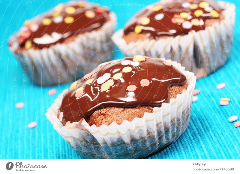 muffins Muffin Cake Baked goods Chocolate Chocolate buttons Chocolate cake Bakery American cookie Cupcake Dish Eating Food photograph Nutrition Near Close-up