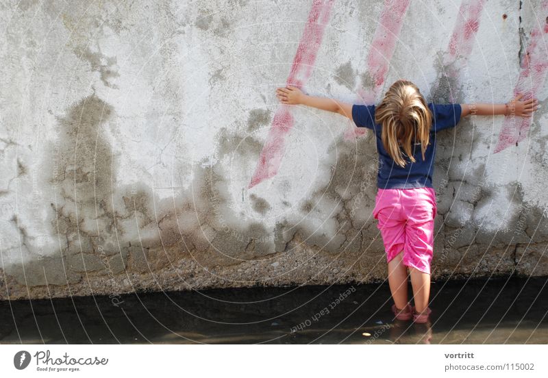 against the wall Wall (building) Concrete Stripe Pink Girl Child Stand Art Style Summer Italy Vacation & Travel Background picture Arts and crafts  Trashy Water