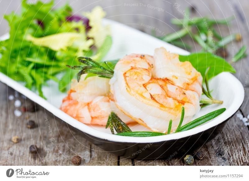 prawns Shrimps gambas Roasted Coral shrimp Shell-bearing mollusk Fresh Cooking Cleaning prawn Herbs and spices Seafood Rosemary Lettuce Salad Appetizer Baking