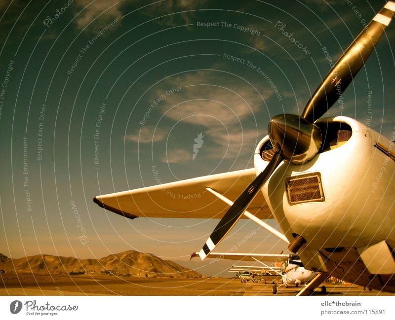 airplane Airplane Machinery Propeller Vacation & Travel Far-off places Relaxation Leisure and hobbies Flying Desert