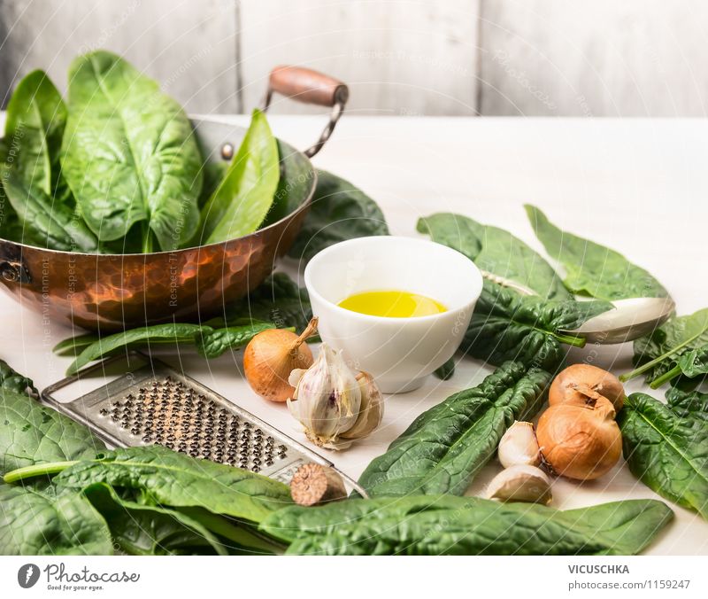 Rustic cuisine - spinach preparation Food Vegetable Lettuce Salad Herbs and spices Cooking oil Nutrition Lunch Dinner Organic produce Vegetarian diet Diet Style