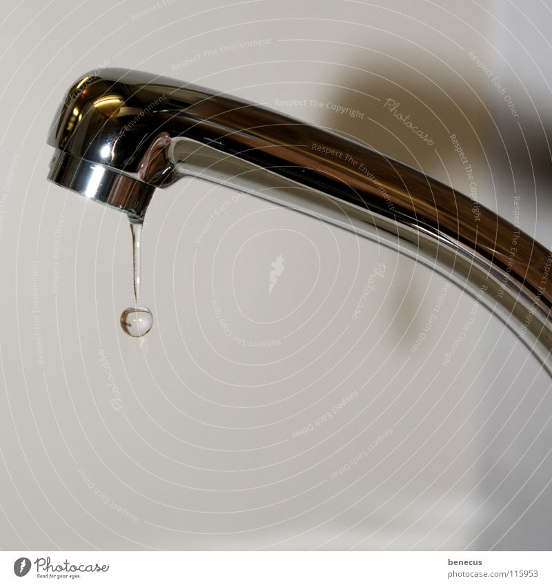 The jump Jump Drops of water Tap Water pipe Bathroom Cleaning Sphere Brass Snapshot Darken White To hold on Round Relay Glittering Sink Household falling