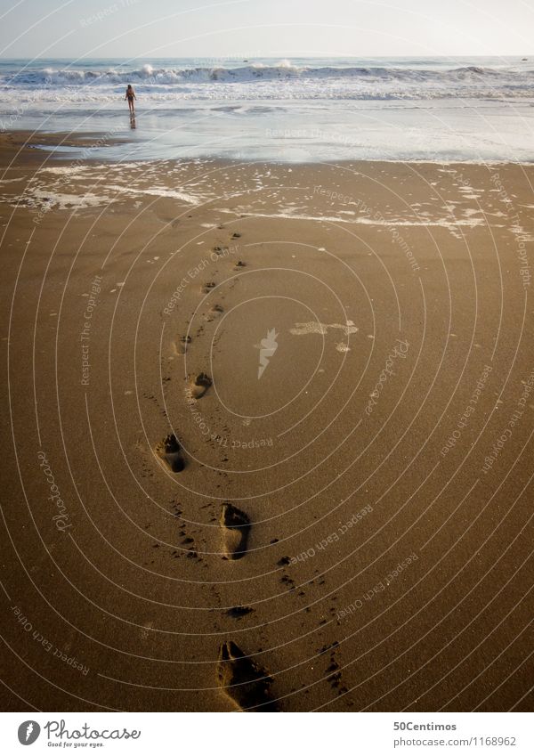 Traces on the beach Vacation & Travel Trip Adventure Far-off places Summer Summer vacation Beach Ocean Island Waves 1 Human being Beautiful weather