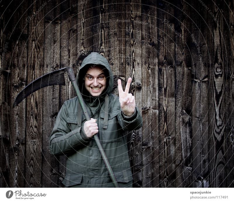 peace Man Portrait photograph Freak Wall (building) Wood Winter Cold Fear Eerie Panic Scythe Agriculture Peace Whimsical Funny Joy Structures and shapes