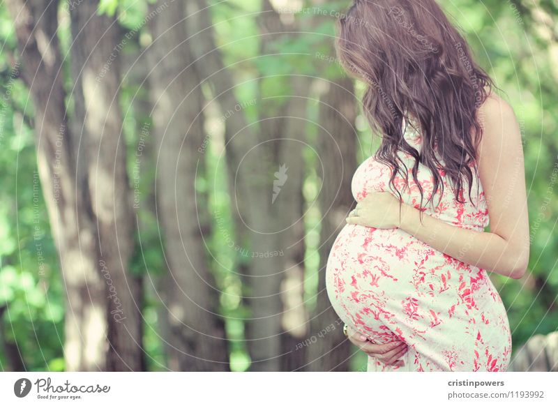 Maternity 39 weeks Lifestyle Nursing Wellness Feminine Young woman Youth (Young adults) Woman Adults Mother Family & Relations 1 Human being 30 - 45 years