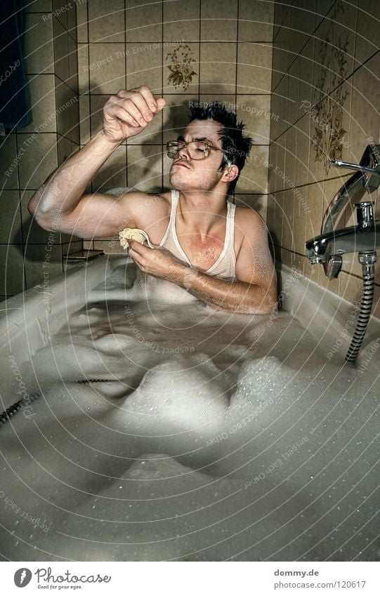 Right Man Fellow Shirt Undershirt Eyeglasses Bathtub Tile Pattern Flower Shoulder Eyebrow Lips Crazy Antisocial person Disgust Cleaning Playing Perspiration