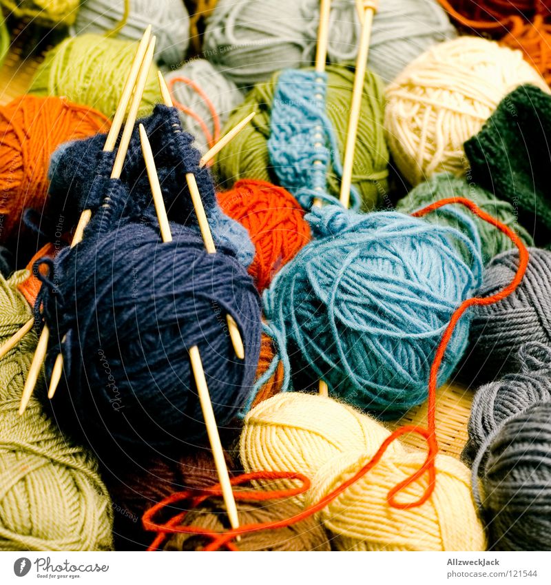 soon I will be a pot-holder Wool Knot Knit Knitting needle Rope Ball of wool Coil Multicoloured Green Red Craft (trade) Leisure and hobbies Sewing Authentic