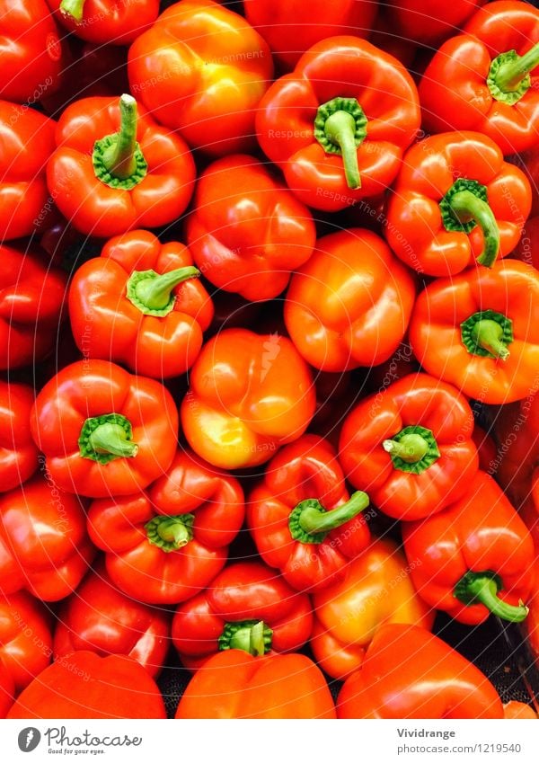 Red and green peppers Food Dairy Products Vegetable Organic produce Vegetarian diet Diet Wellness Agricultural crop Fresh Healthy Bright Natural Green Orange