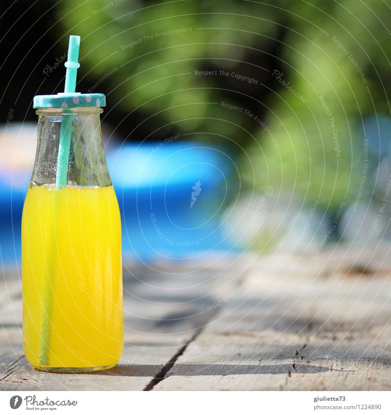 Limo in the garden Beverage Drinking Cold drink Lemonade Juice Bottle Glass Straw Glassbottle Lifestyle Harmonious Well-being Leisure and hobbies Summer