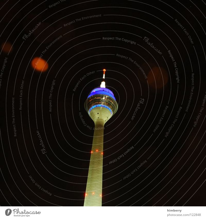 radiotowercase Rheinturm Lifestyle Night life Transmit Transmitting station Modern Landmark Monument Long exposure Duesseldorf Rhine Berlin TV Tower Evening