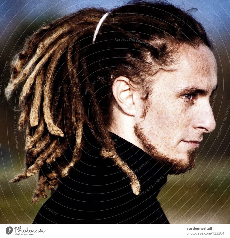 ::Sideways:: Analog Masculine Portrait photograph Emotions Dreadlocks Long Braids Freckles Intensive Black Roll-necked sweater Green Human being color Scan