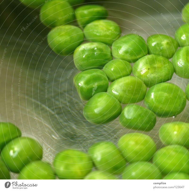 boring peas! Cooking Kitchen Pot Green Healthy Eating Do the dishes Organic produce Vegetable Peas Water Nutrition Metal Clean boiling water professional cook