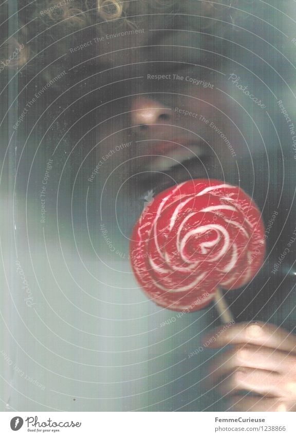 Snail lollipop red-white Food Candy Nutrition Eating Girl Young woman Youth (Young adults) Woman Adults 1 Human being 13 - 18 years Child 18 - 30 years