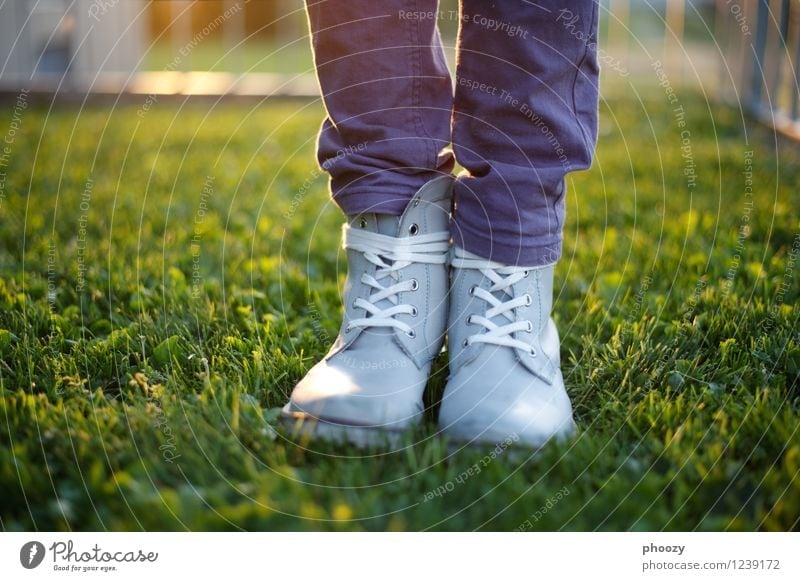 broad-gauged. Summer Feminine Girl 8 - 13 years Child Infancy Sun Grass Footwear Boots Gray Green Violet Colour photo
