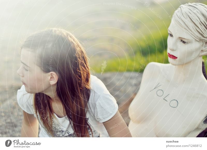 friends .. Child Girl Mannequin Doll Head Face Woman red lips Playing Joy Looking away Infancy Absurdity youthful Youth (Young adults)