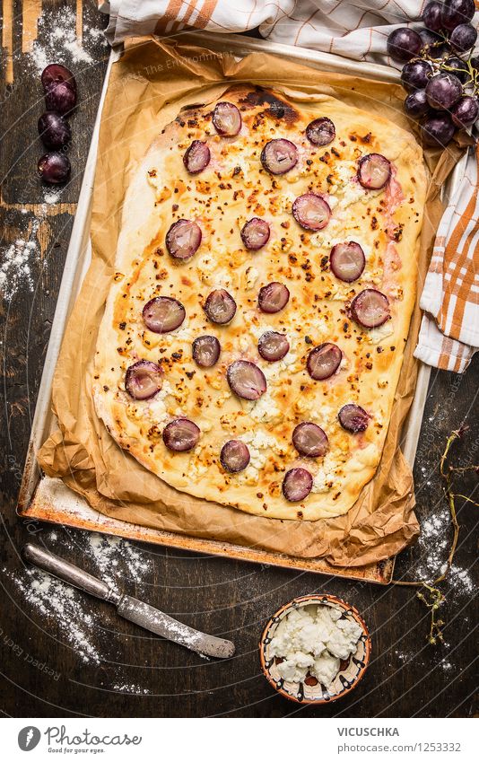Flammkuchen with cream cheese and grapes Food Dairy Products Fruit Dough Baked goods Nutrition Breakfast Lunch Organic produce Vegetarian diet Bowl Knives Style