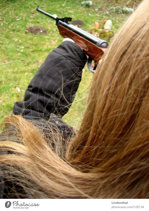 RIFLE VI Rifle Weapon Door handle Aim Woman Shoot Fear Panic Target To hold on Hunting