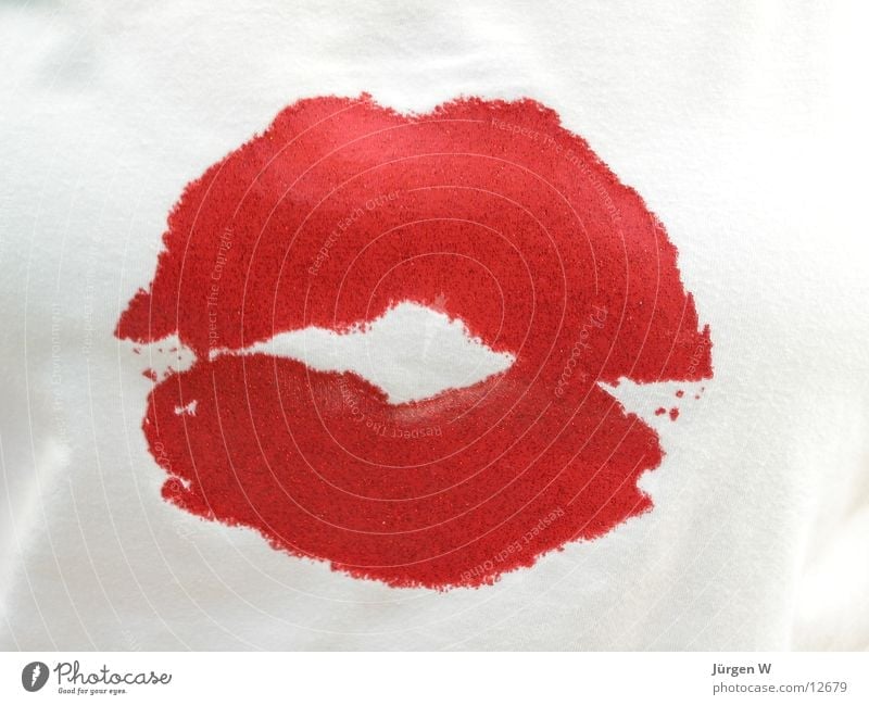 kiss shirt Kissing Red T-shirt Lips Leisure and hobbies Mouth Pressure Printed Matter Valentine's Day