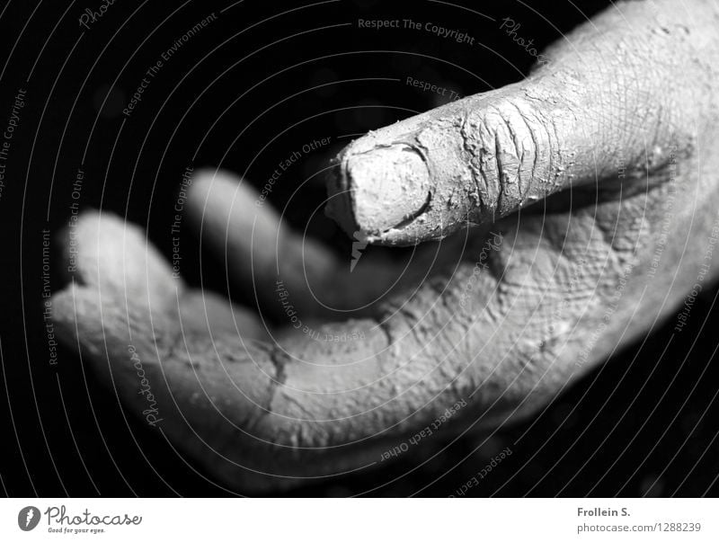 give & take Skin Hand Fingers Wrinkle Line on the hand 1 Human being Loam Dust Dusty Dirty Touch Take Give Stop Grasp Offer Empty Open Potter Interior shot