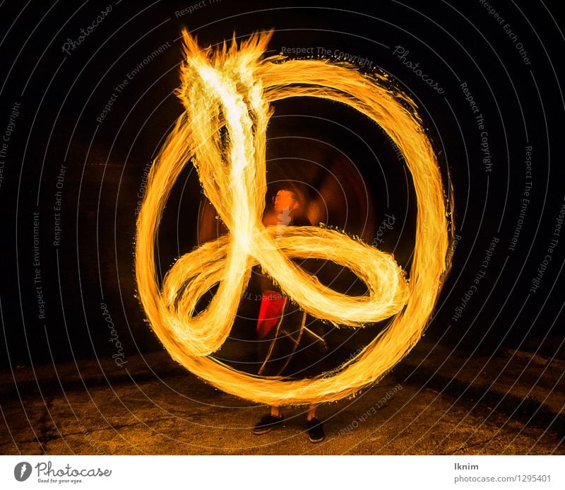 Fire show with fire Pois Night life Entertainment Event Going out Belly dance Circus Youth culture Sign Athletic Joy Adventure Innovative Culture Art Sports