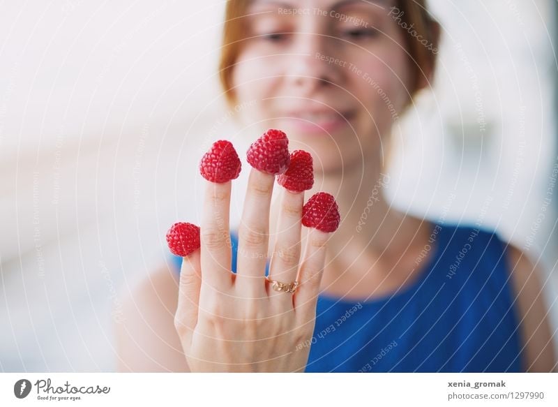 raspberries Food Fruit Nutrition Picnic Organic produce Vegetarian diet Diet Finger food Lifestyle Healthy Healthy Eating Wellness Harmonious Well-being