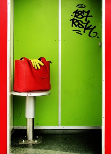 red-green Handbag Gloves Leather Self portrait Conceited Stool Wall (building) Typography Flashy Gaudy Extra Nerviness Clothing Joy self awesome narcissistic