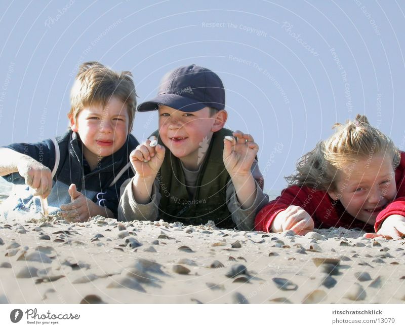 strandkids Child Beach Mussel Human being Sky Blue Sand