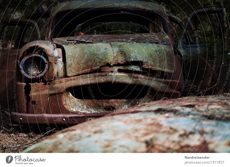 Authentic Full Dirty Ashtrey In An Old Car Stock Photo - Download